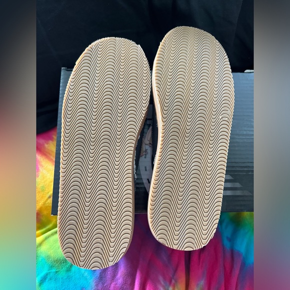 TUFF RIDER WOMANS SLIP ON - Picture 2 of 9